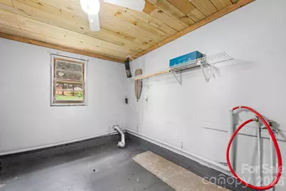 1809 31st Street NE, Hickory, NC 28601 - Photo 17
