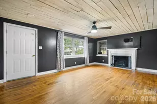 1809 31st St NE, Hickory, NC 28601 - Photo 5