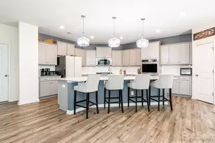 388 Kennerly Center Dr, Mooresville, NC 28115 - Photo 5