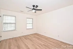 6810 Farmingdale Dr, Charlotte, NC 28212 - Photo 11