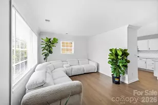 1047 White Plains Rd, Charlotte, NC 28213 - Photo 3