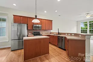 1205 Gainsborough Dr, Matthews, NC 28104 - Photo 7