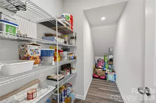 1211 Bigelow St, Charlotte, NC 28269 - Photo 9