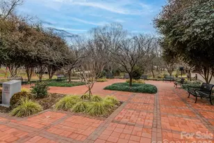 915 Westbrook Dr, Charlotte, NC 28202 - Photo 21