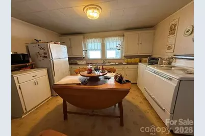 1622 W Park Avenue, Albemarle, NC 28001 - Photo 3