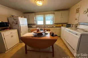 1622 W Park Ave, Albemarle, NC 28001 - Photo 3