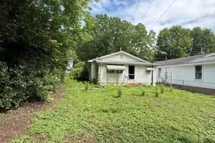 1622 W Park Ave, Albemarle, NC 28001 - Photo 1