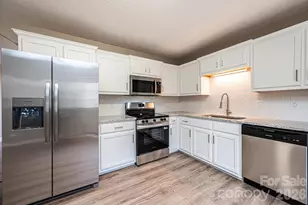 1337 Gallatin Ln, Hudson, NC 28638 - Photo 9