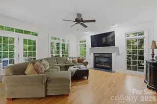 12529 Preservation Pointe Dr, Charlotte, NC 28216 - Photo 25