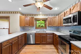 11 Robin Ln, Weaverville, NC 28787 - Photo 9