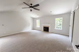 4024 Fifendrum Ln, Charlotte, NC 28216 - Photo 11