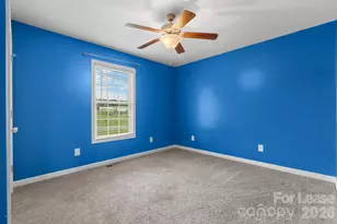 2407 Dellinger Dr, Newton, NC 28658 - Photo 9