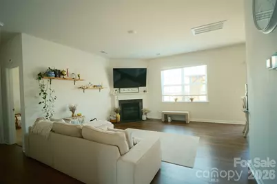 8022 Rowling Drive, Charlotte, NC 28215 - Photo 5