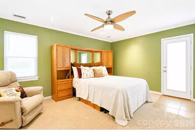 7904 Saddleview Court, Charlotte, NC 28215 - Photo 13