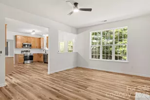 12519 Wandering Brook Dr, Charlotte, NC 28273 - Photo 11
