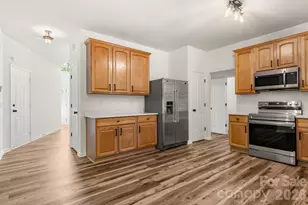 12519 Wandering Brook Dr, Charlotte, NC 28273 - Photo 9