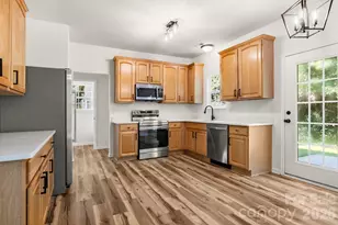 12519 Wandering Brook Dr, Charlotte, NC 28273 - Photo 5