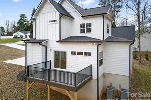 140 Meadowfall Ln, Troutman, NC 28166 - Photo 3