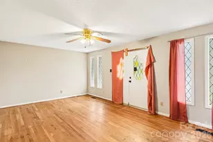 2130 23rd St Pl NE, Hickory, NC 28601 - Photo 7