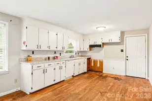 2130 23rd St Pl NE, Hickory, NC 28601 - Photo 11