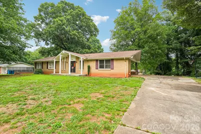 2130 23rd Street Place NE, Hickory, NC 28601 - Photo 3