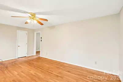 2130 23rd Street Place NE, Hickory, NC 28601 - Photo 5