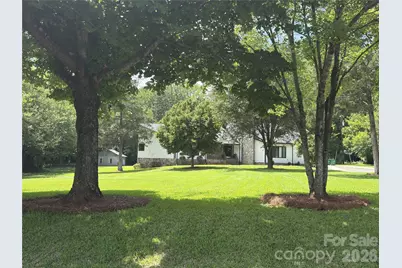 7825 Plott Road, Charlotte, NC 28215 - Photo 3