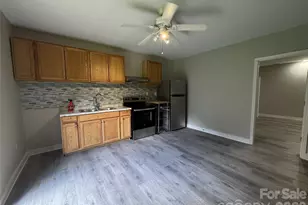 7825 Plott Rd, Charlotte, NC 28215 - Photo 31