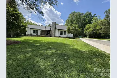 7825 Plott Road, Charlotte, NC 28215 - Photo 7