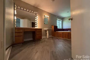 7825 Plott Rd, Charlotte, NC 28215 - Photo 25