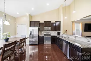 423 Knothole Ln, Charlotte, NC 28214 - Photo 7