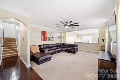 423 Knothole Lane, Charlotte, NC 28214 - Photo 5