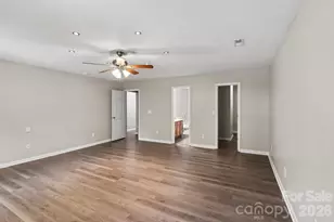 8120 Nikki Cole Dr, Charlotte, NC 28215 - Photo 13