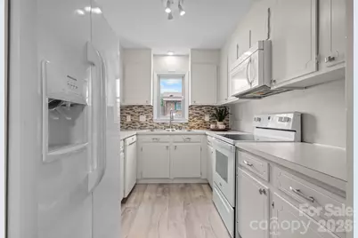 1330 5th Street NE #22, Hickory, NC 28601 - Photo 9