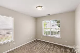 3621 Ernie Dr, Charlotte, NC 28269 - Photo 9