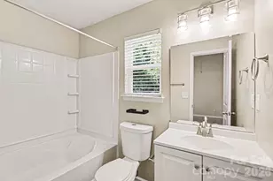 3621 Ernie Dr, Charlotte, NC 28269 - Photo 15