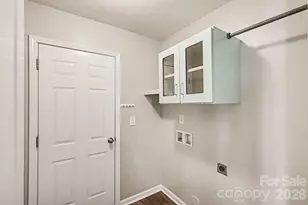 3621 Ernie Dr, Charlotte, NC 28269 - Photo 13