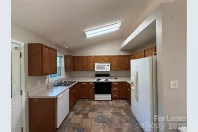 375 Brookfield Drive, Statesville, NC 28625 - Photo 5