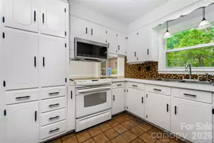 1025 S Magnolia St, Mooresville, NC 28115 - Photo 9