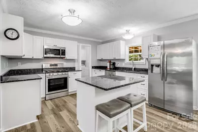 112 Reeves Road, Leicester, NC 28748 - Photo 7