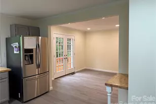 32 Mayfair Dr, Candler, NC 28715 - Photo 11