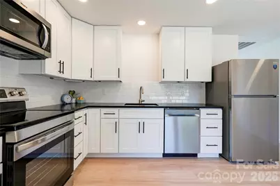 2994 Lutz Boulevard, Newton, NC 28658 - Photo 7