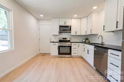 2994 Lutz Boulevard, Newton, NC 28658 - Photo 5