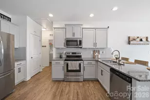 7004 Branch Fork Rd, Charlotte, NC 28215 - Photo 31