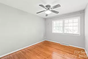 1612 Redcoat Dr, Charlotte, NC 28211 - Photo 17