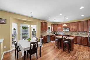 13309 Rebecca Run Dr, Charlotte, NC 28269 - Photo 5
