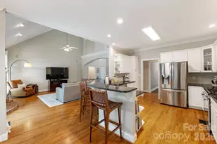 305 Forbes Ct, Lake Wylie, SC 29710 - Photo 13