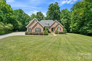 305 Forbes Ct, Lake Wylie, SC 29710 - Photo 1
