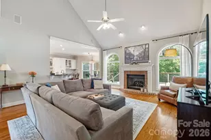 305 Forbes Ct, Lake Wylie, SC 29710 - Photo 7