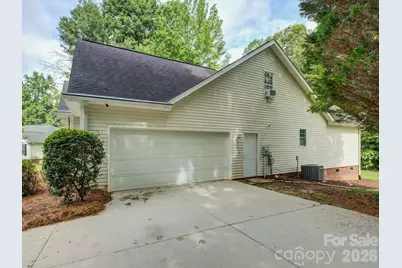 1527 Lavington Court, Gastonia, NC 28056 - Photo 31